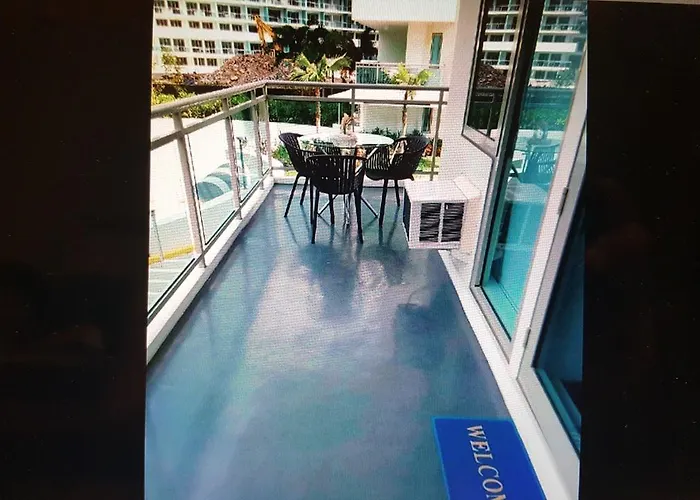 Cozy Positano Unit Apartahotel Manila